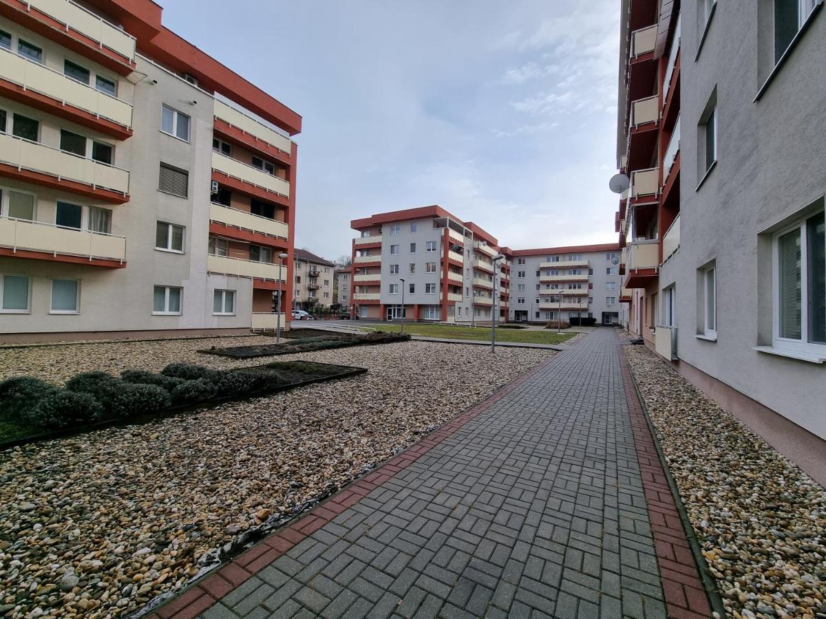 Apartment Banska - City Centre & Private Parking Banská Bystrica Extérieur photo
