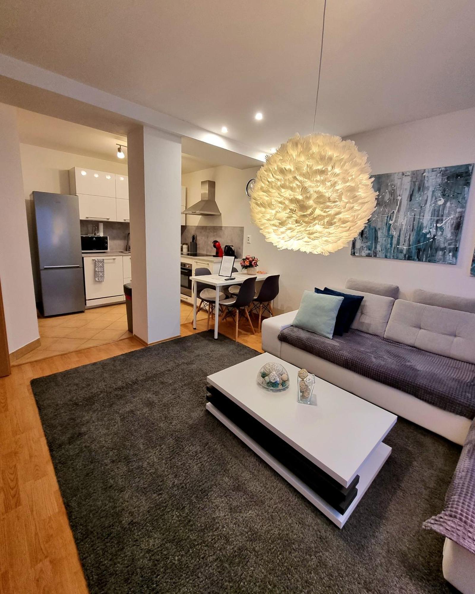 Apartment Banska - City Centre & Private Parking Banská Bystrica Extérieur photo